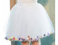 Falda de tul pompones